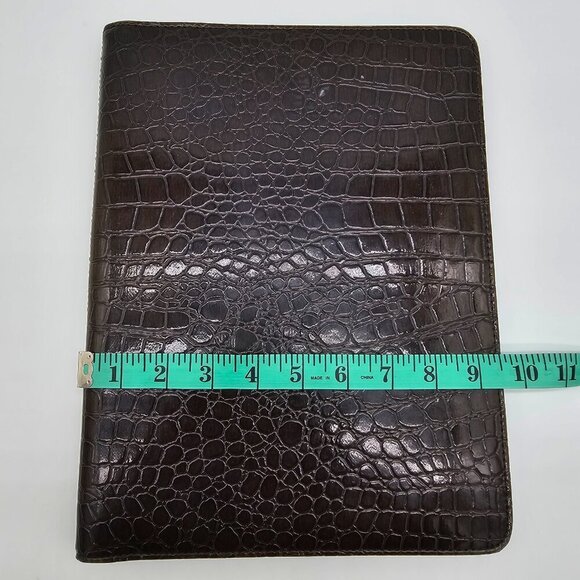 Brown Folio, Shiny Croc Print 9.5" x 12.5" with lined paper and 2 pen holders - Picture 11 of 14